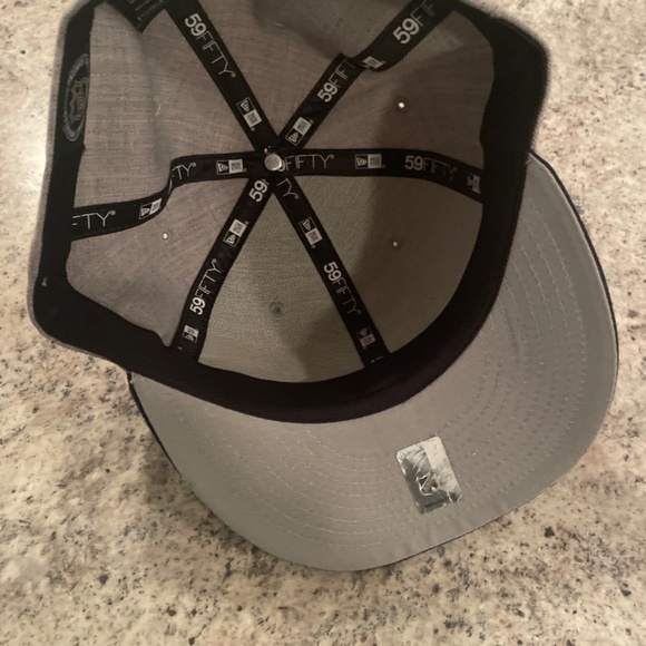 COPY - Toronto Maple Leafs - New Era fitted hat - Picture 2 of 3
